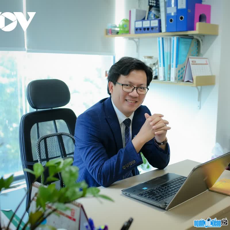 Giao vien Dang Ngoc Khuong tung cong tac tai nhieu truong danh tieng