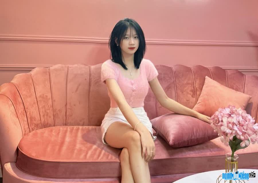 TikToker Hoàng Lan Anh sở hữu vẻ đẹp ngọt ngào cùng khả năng bắt trend cực tốt
