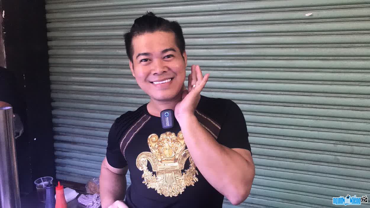 Hình ảnh Thu Phương ngày thường bán cá viên chiên