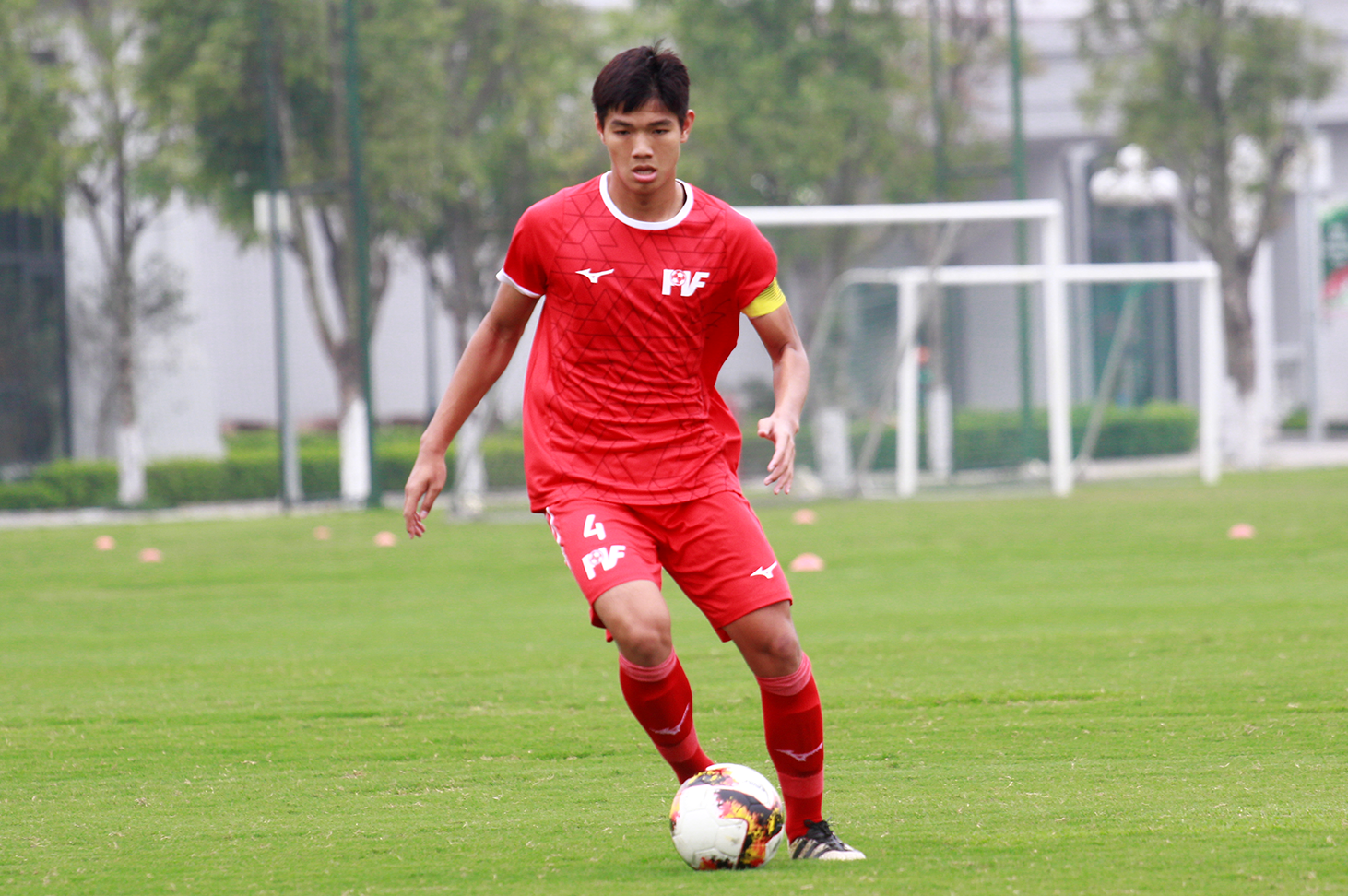 Image of Tran Hoang Phuc always trying his best on the field
