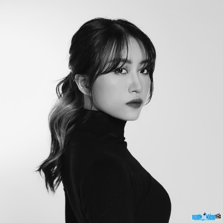 TikToker Tarot Witch has 14 years of experience reading Tarot