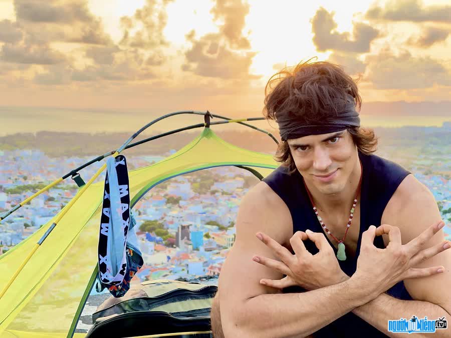 Youtuber Bisko chia sẻ hành trình xuyên Việt đầy cảm hứng