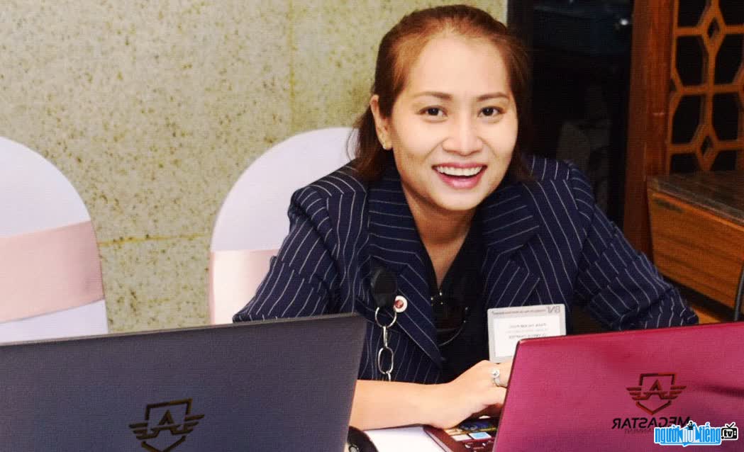 Hình ảnh đạo diễn Phúc Phạm tài năng
