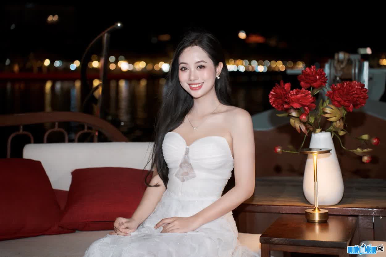 Pictures of beautiful and talented Nguyen Mai Phuong