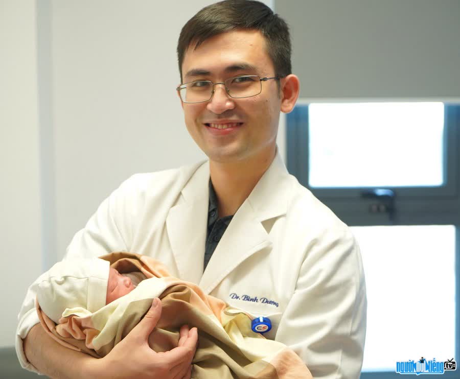 Bác sĩ Nguyễn Bình Dương giúp nhiều cặp vợ chồng đón con yêu