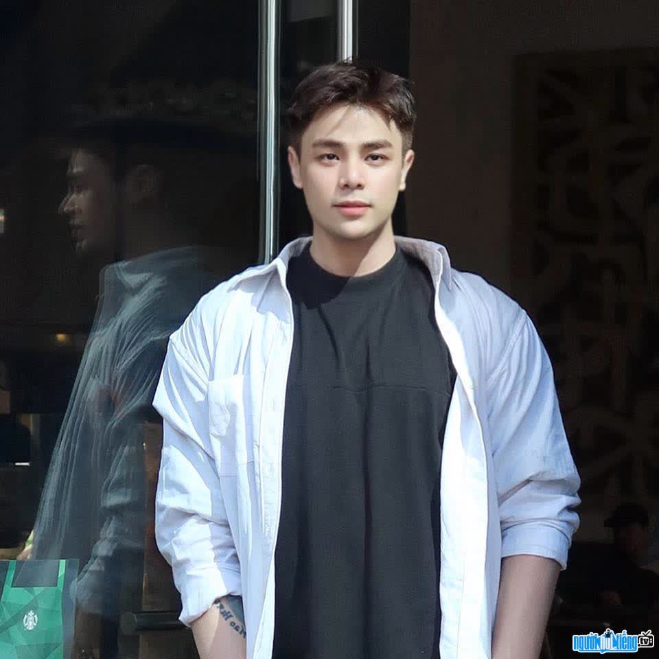 Handsome image of Lam Thoai Anh