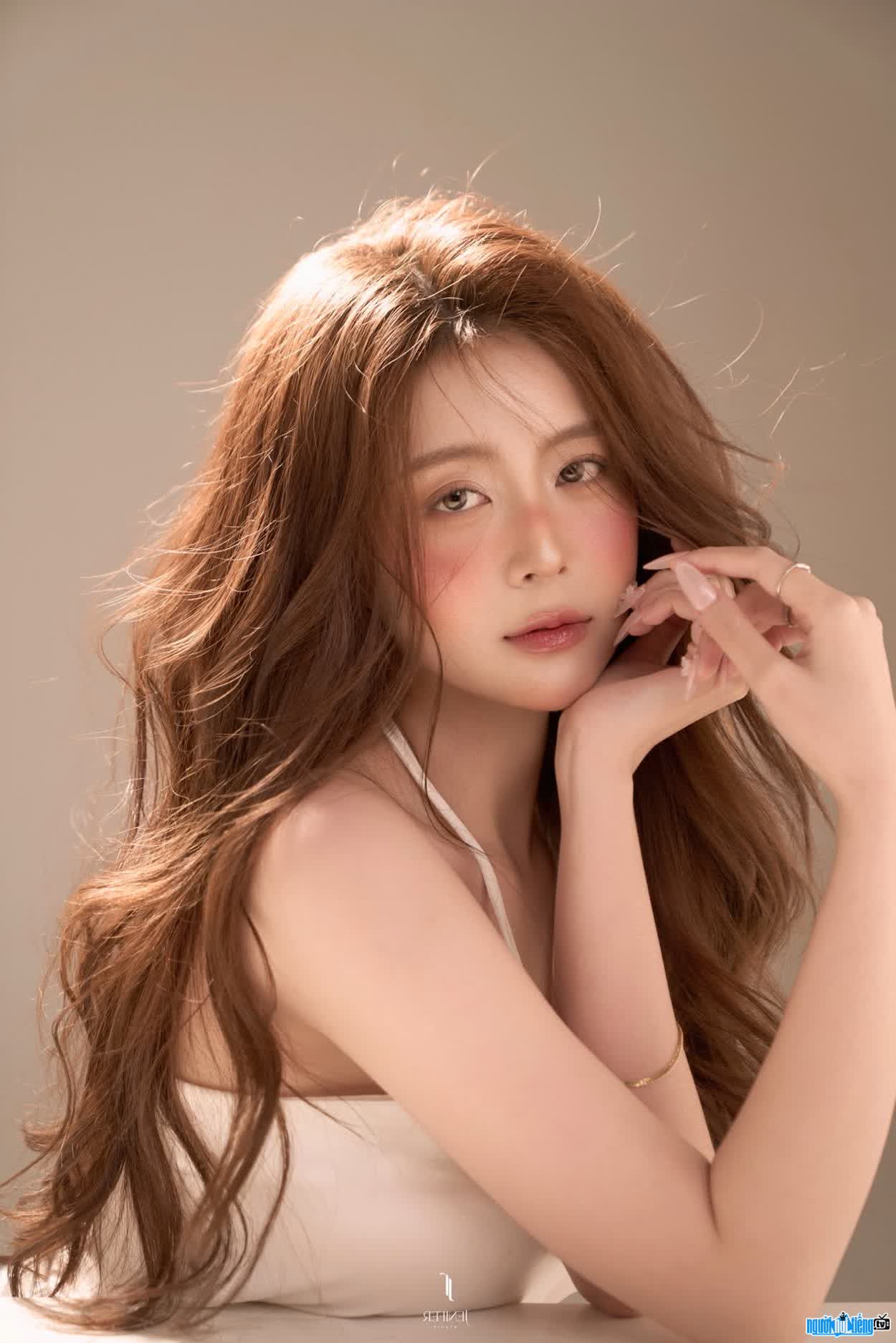 Hình ảnh Đỗ Thùy Trang đầy quyến rũ