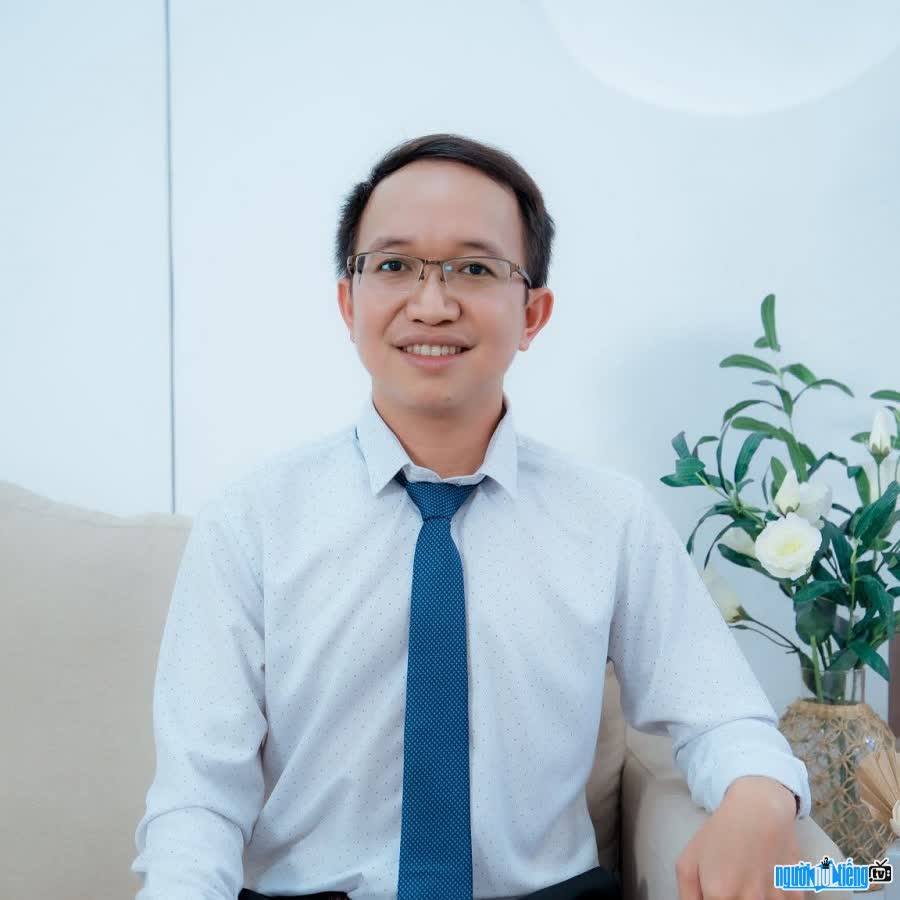 Bác sĩ Trần Minh (Trần Nhựt Minh) là chuyên gia hàng đầu trong lĩnh vực cơ xương khớp