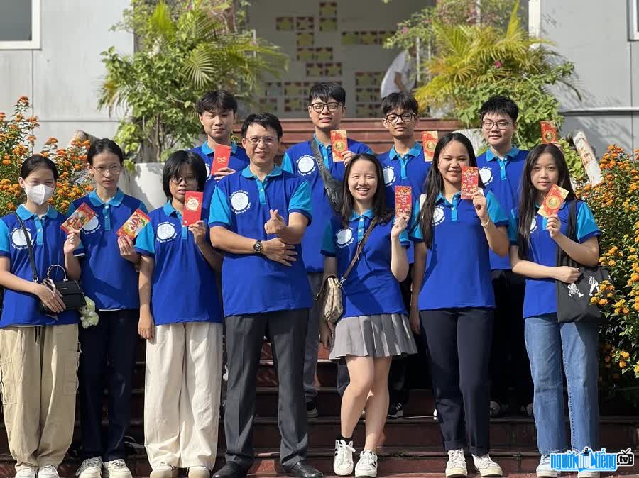 Giáo viên Phạm Ngọc Hà được học sinh yêu mến