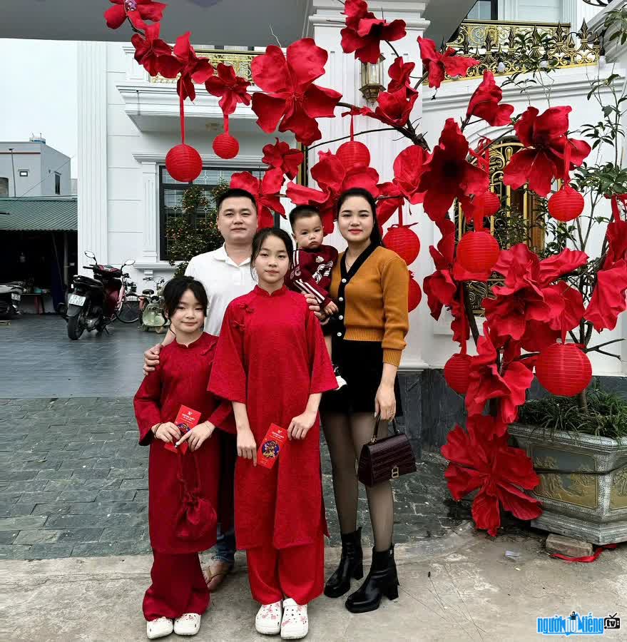 Gia đình hạnh phúc của chú Công an Công Hiếu