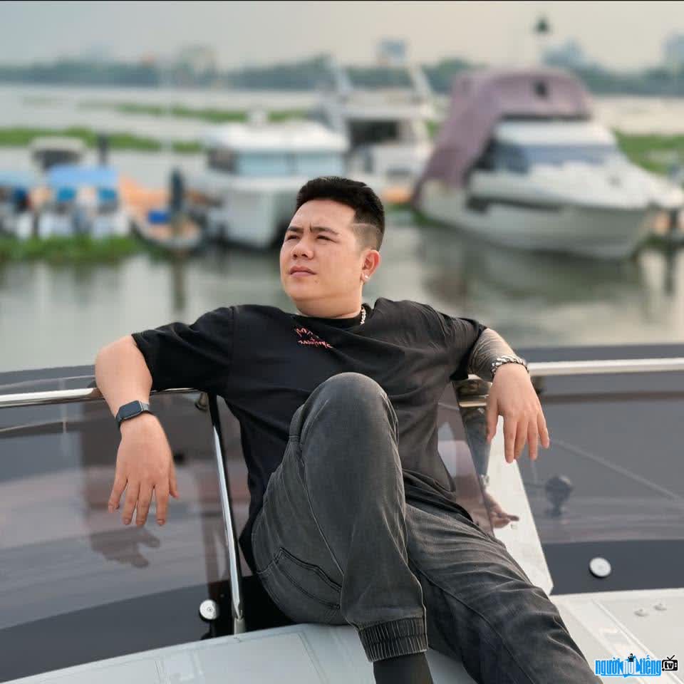 Hình ảnh Lê Gia Quân đa tài