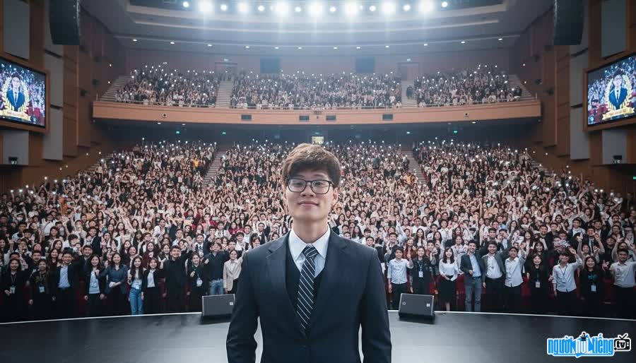 Giáo viên Đỗ Trọng Phúc giúp học sinh đạt điểm cao môn Toán và tiếng Anh