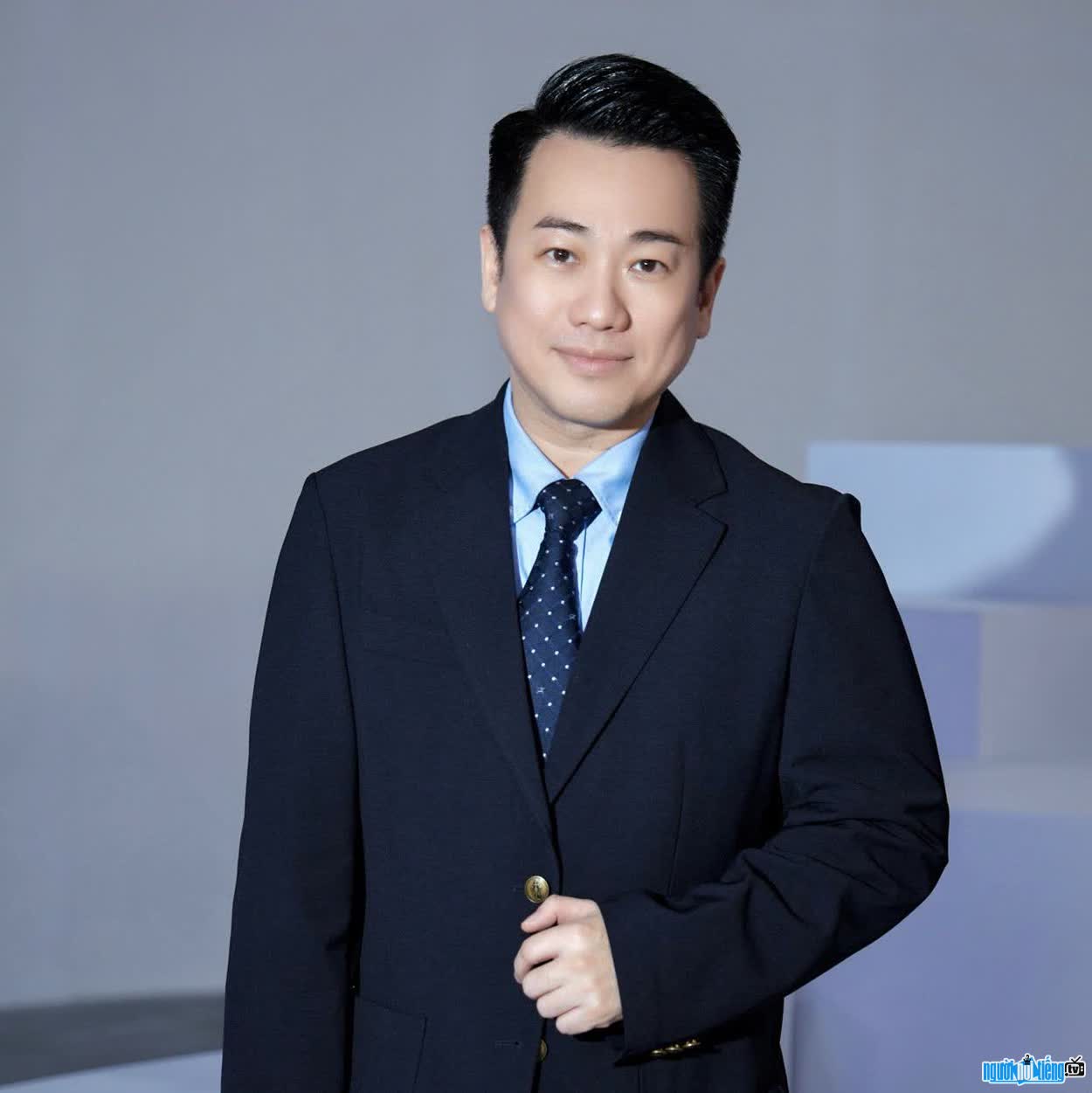 Lâm Quang Tiến là người truyền lửa cho bạn yêu thích hàng không