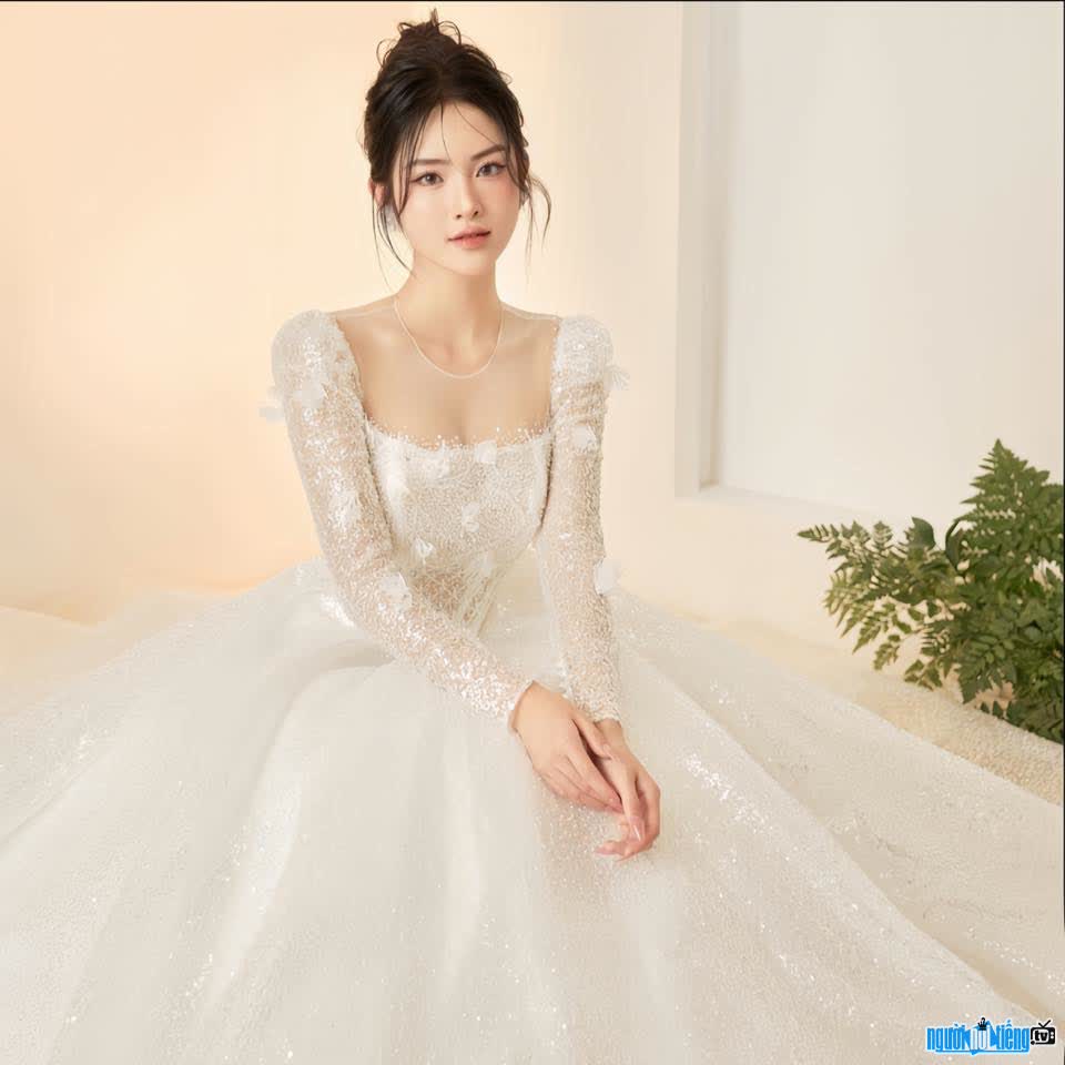 Vẻ đẹp quyến rũ vạn người mê của Hình ảnh người đẹp Nguyễn Thị Kim Anh