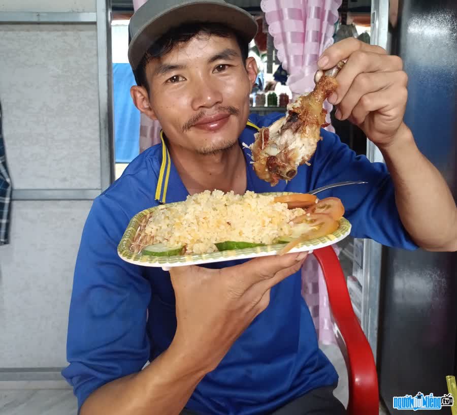 TikToker Hậu 68 Vlog chia sẻ video nấu ăn hàng ngày