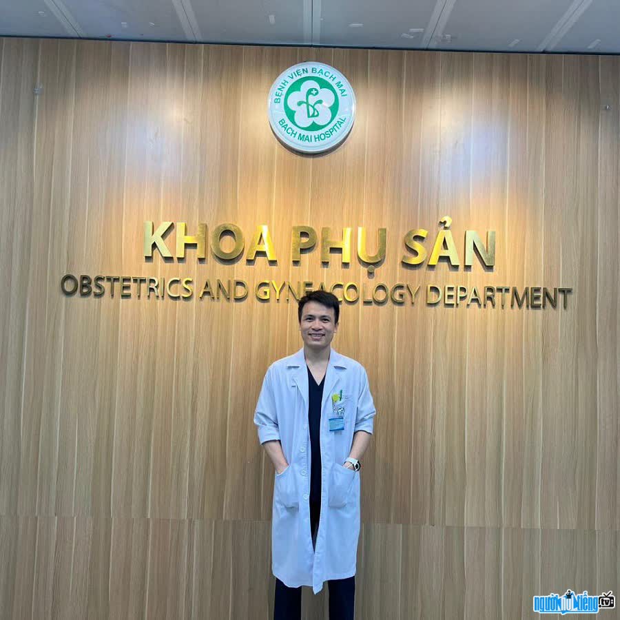 Bác sĩ Đoàn Mạnh Tín đang công tác tại Bệnh viện Bạch Mai