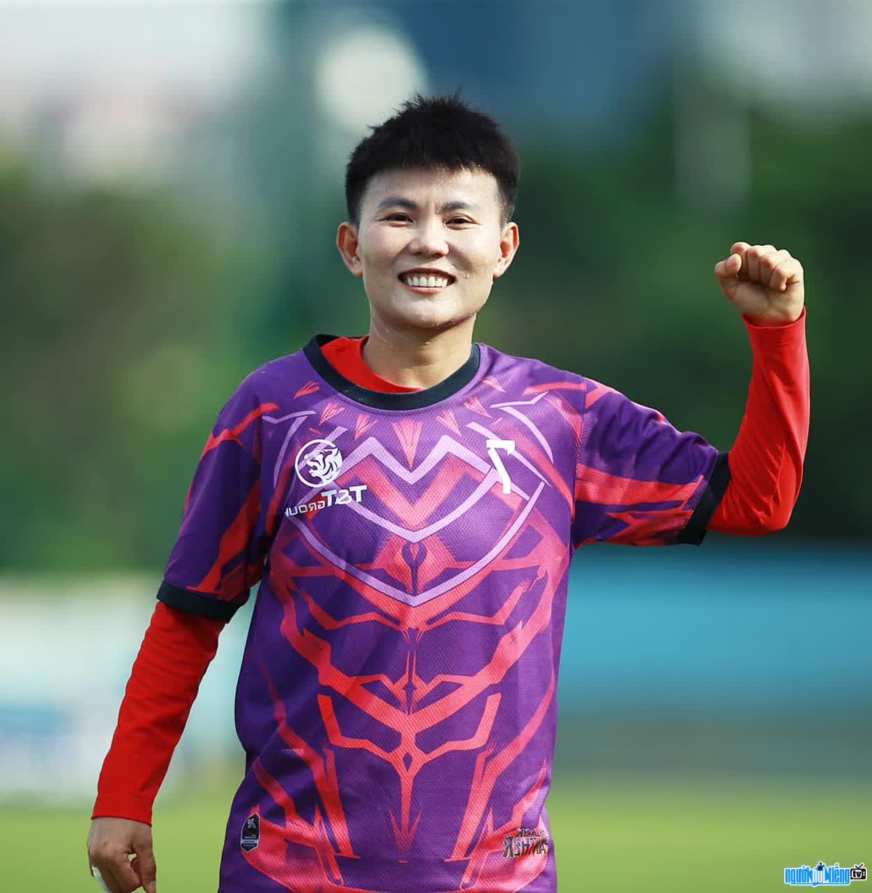 Image of Nguyen Bich Thuy exuding energy during training sessions