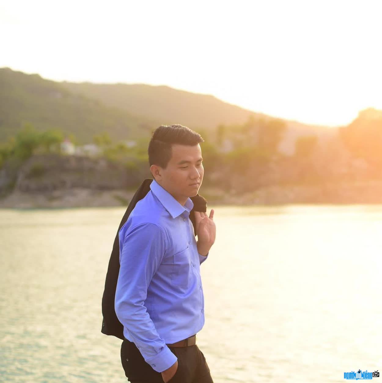 Hình ảnh Trầm Minh Thuần tài giỏi điển trai