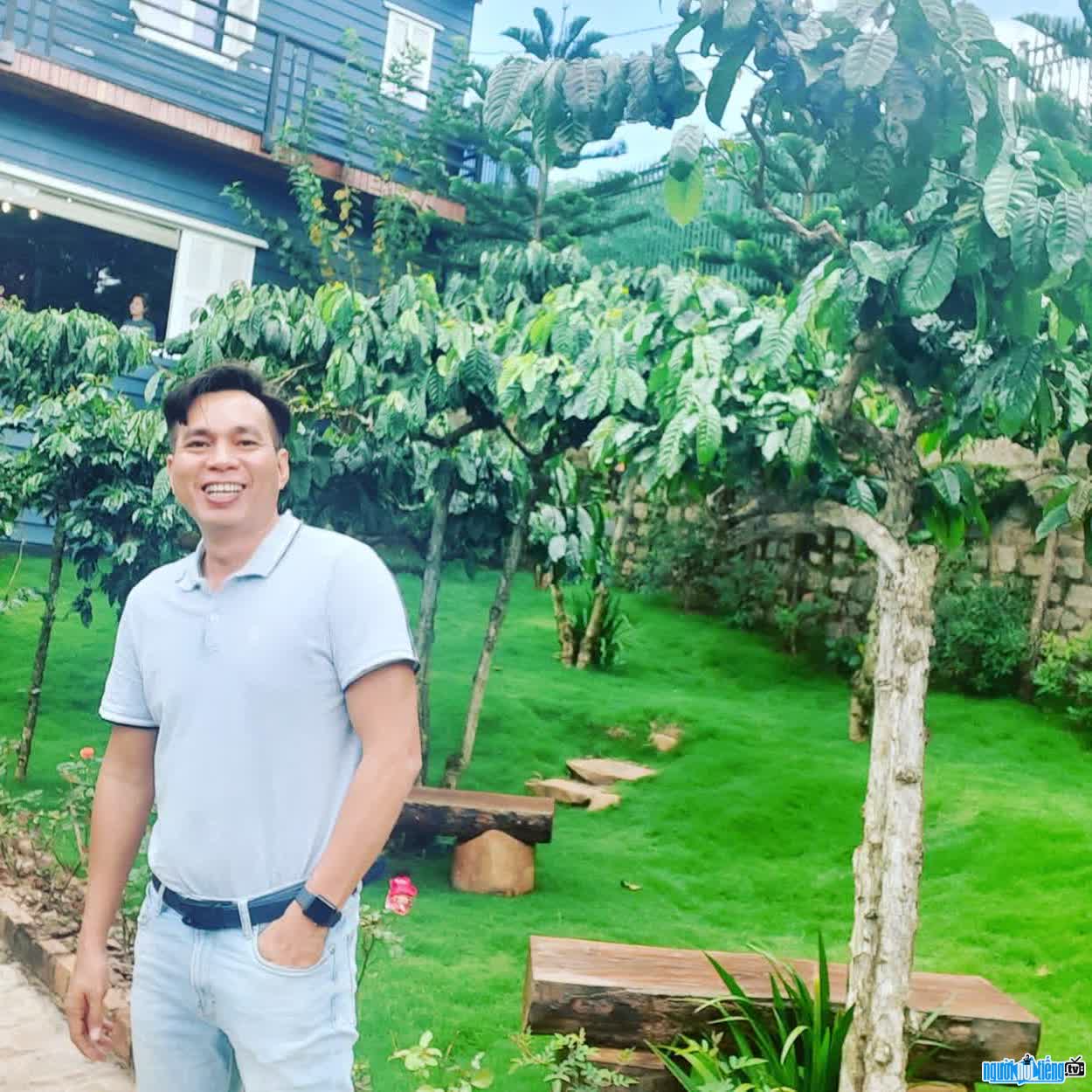 Hình ảnh nhà báo Phạm Ngọc Toại giản dị