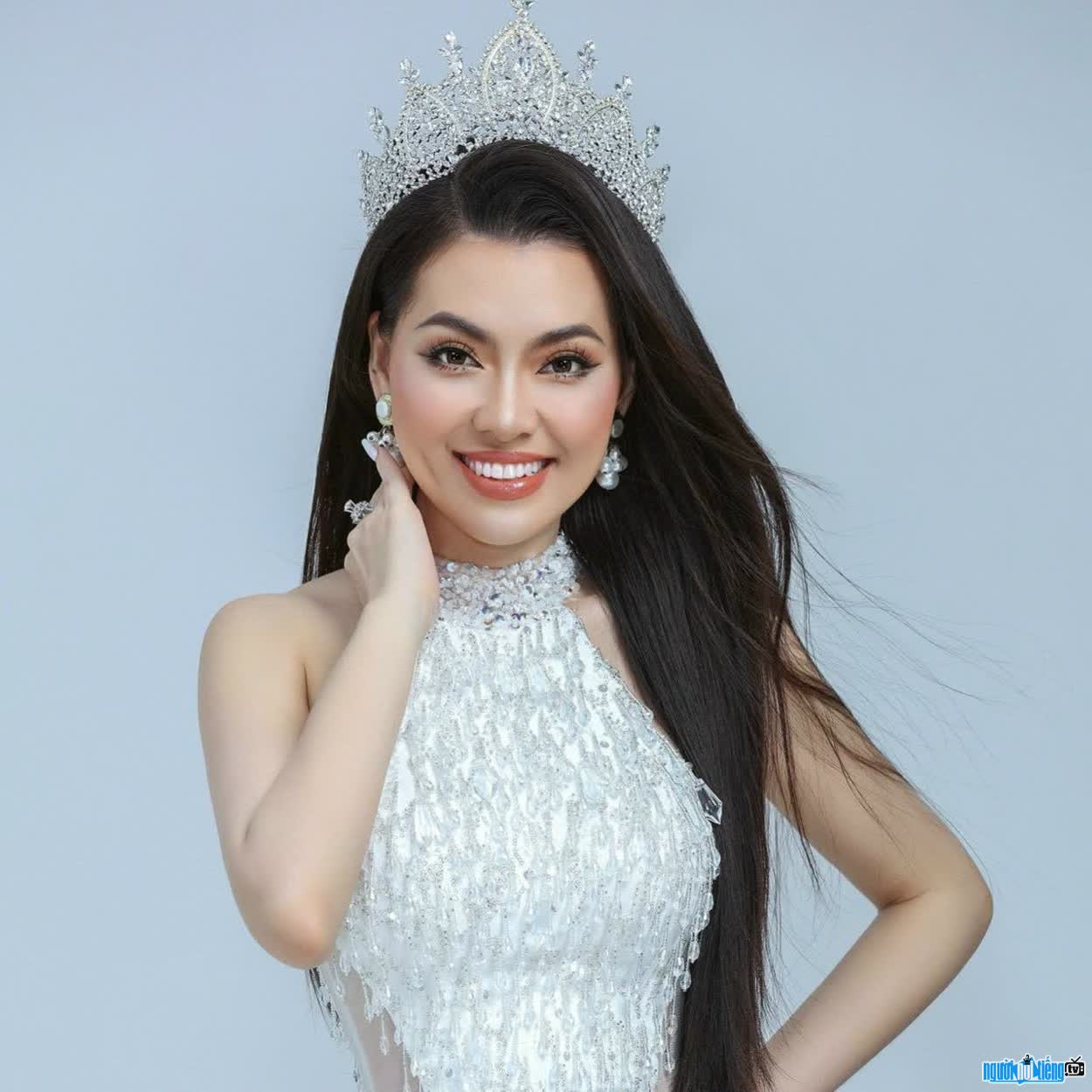 Hình ảnh á hậu Nguyễn Thị Hải Yến đầy quyến rũ