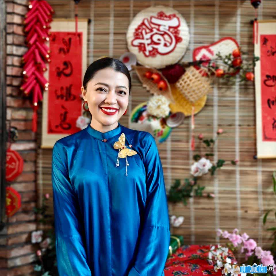 Hình ảnh doanh nhân Trương Lý Hoàng Phi duyên dáng