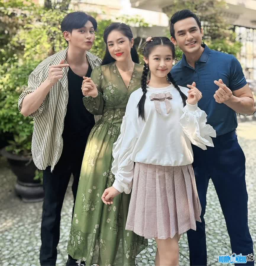 Phim Bóng Ma Hạnh Phúc khai thác đề tài gia đình