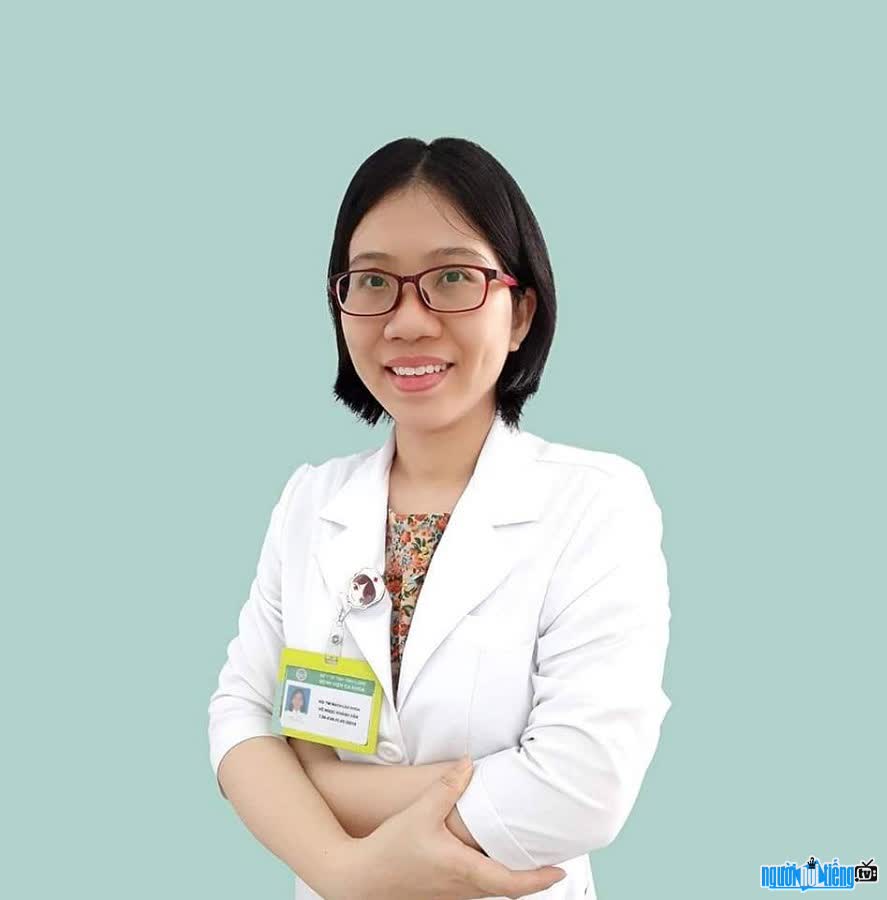 Bác sĩ Võ Ngọc Khánh Vân chia sẻ kiến thức y khoa