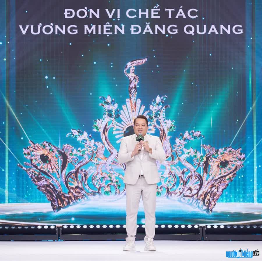 Doanh nhân Đặng Thành Lợi tham gia chế tác vương miện Hoa hậu