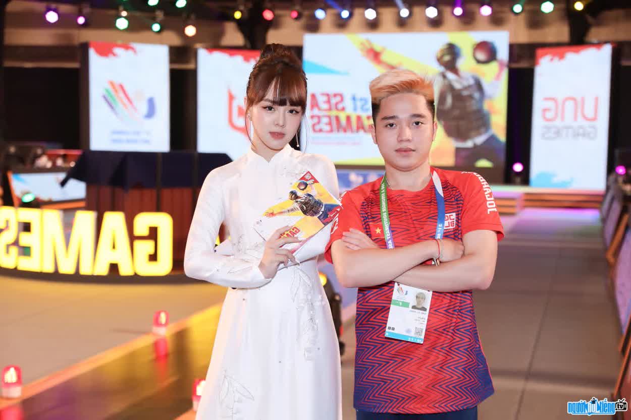 Hình ảnh MC Thảo Trang trong kỳ SEA Games 31