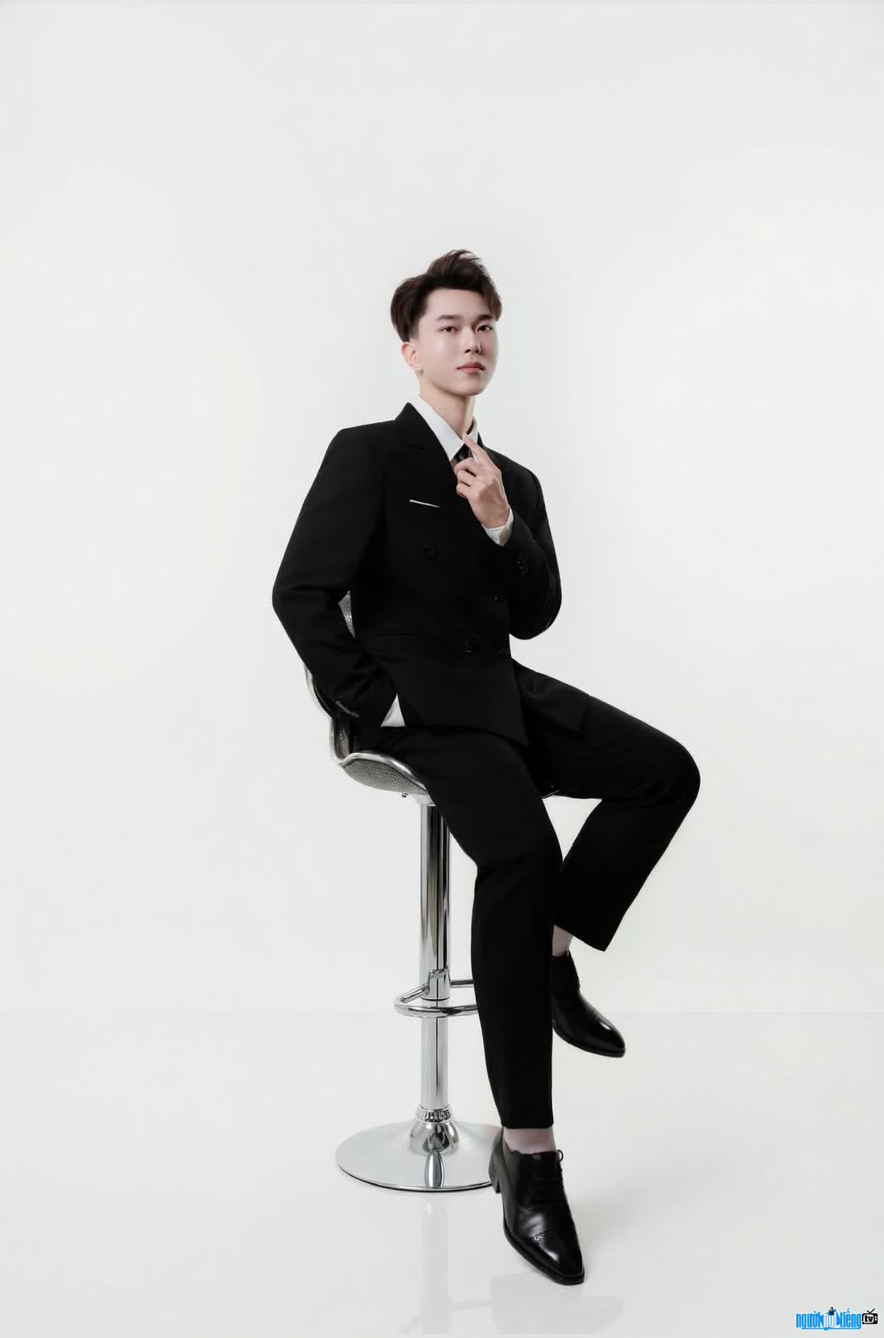Image of handsome and talented contestant Nguyen Duc Vuong