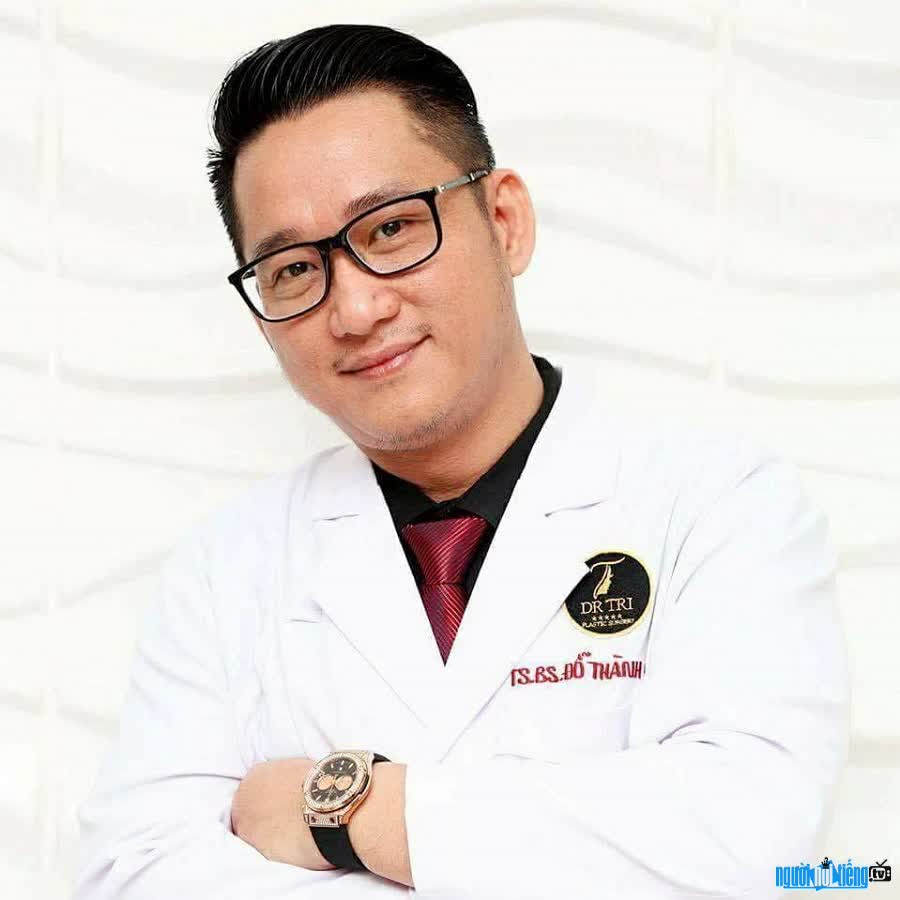 Bác sĩ Đỗ Thành Trí đặt chữ tâm lên hàng đầu