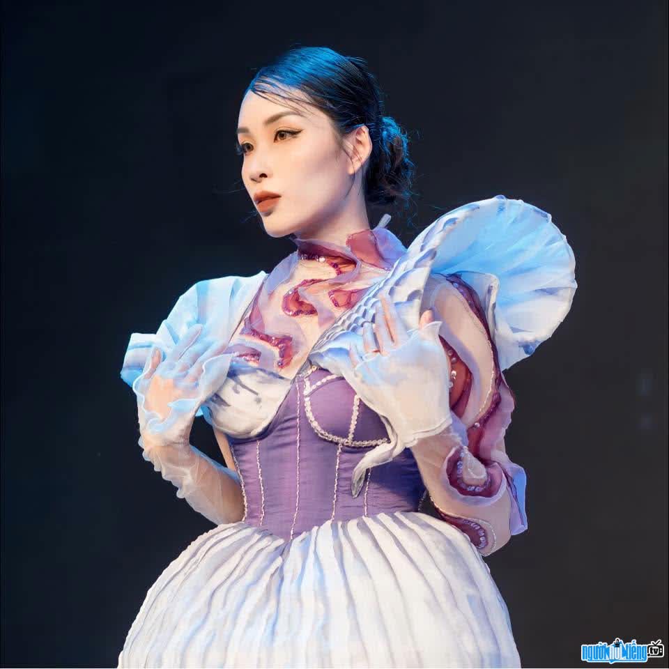 Hình ảnh Hoàng Thị Vân Anh đa tài đa nghệ
