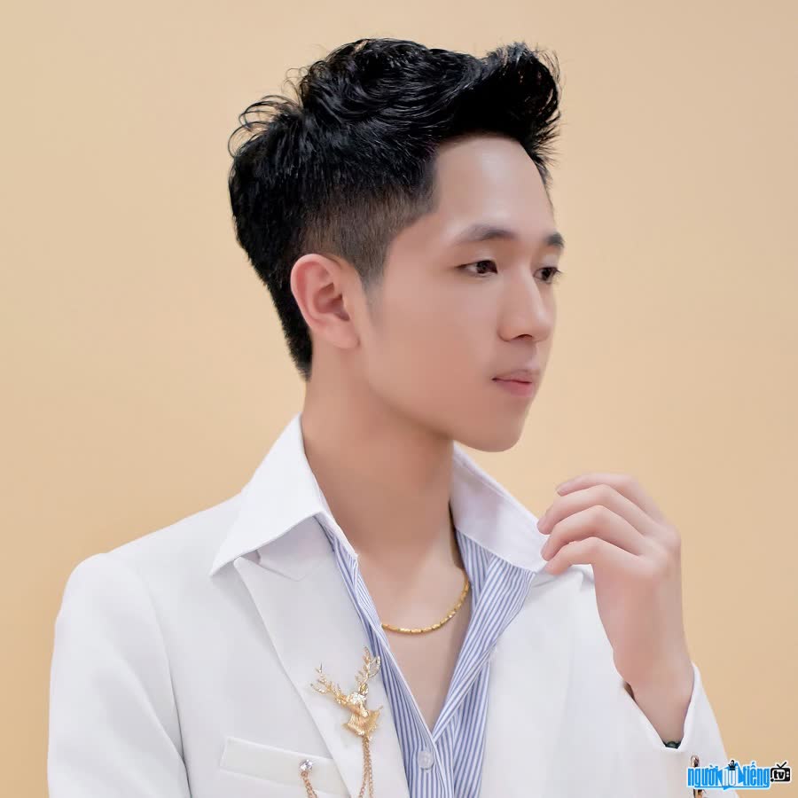 Ca sĩ Lương Quý Tuấn sở hữu nhiều hit triệu view