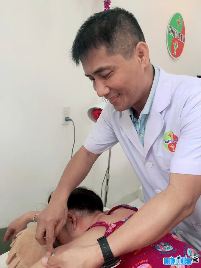 Bác sĩ Nguyễn Văn Tùng (Bác sĩ Tùng)