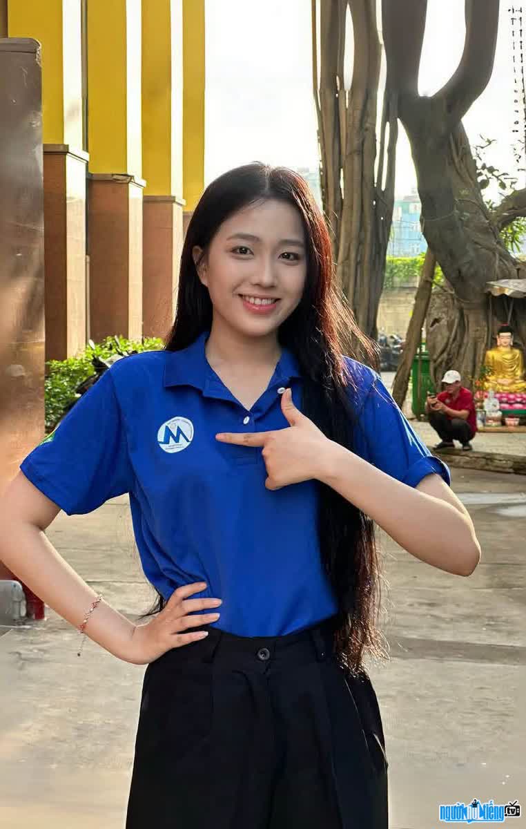 Hình ảnh Trịnh Ngọc Huyền tại trường học
