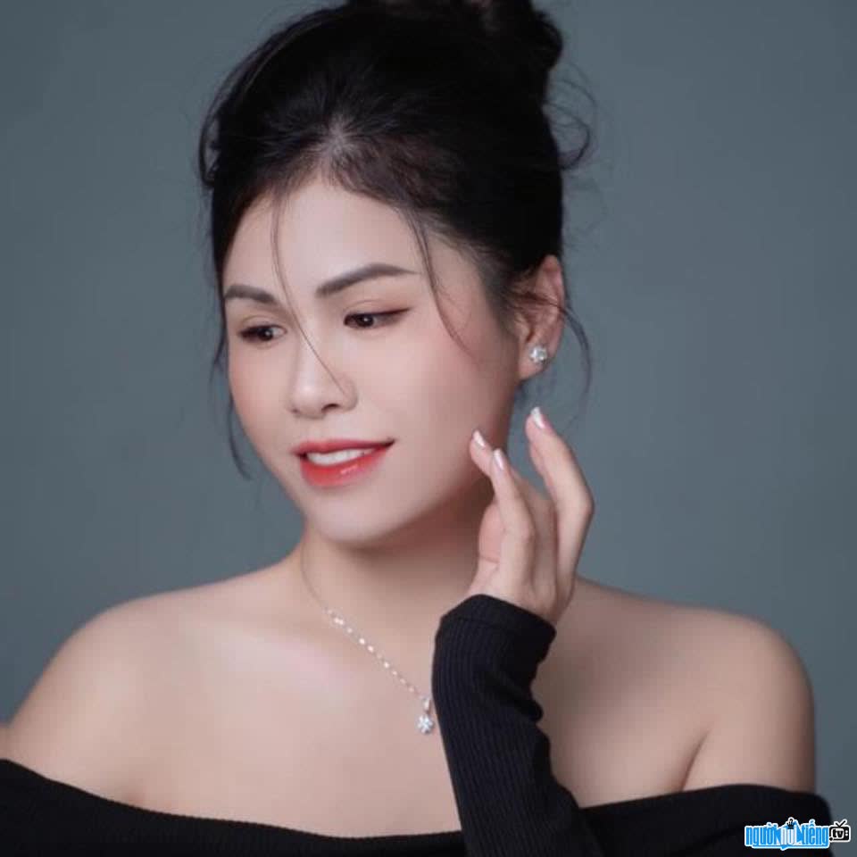 Hình ảnh Nguyễn Ngọc Linh Chi đằm thắm