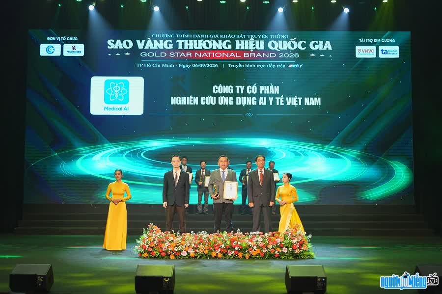 Giám đốc Huỳnh Hữu Bằng nhận giải thưởng danh giá