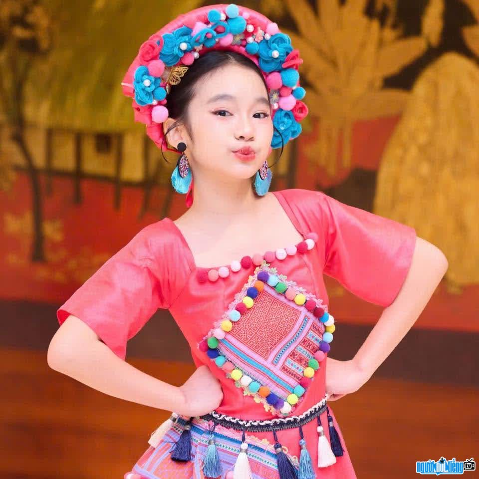 Hình ảnh Ngô Tuệ Mẫn tài năng
