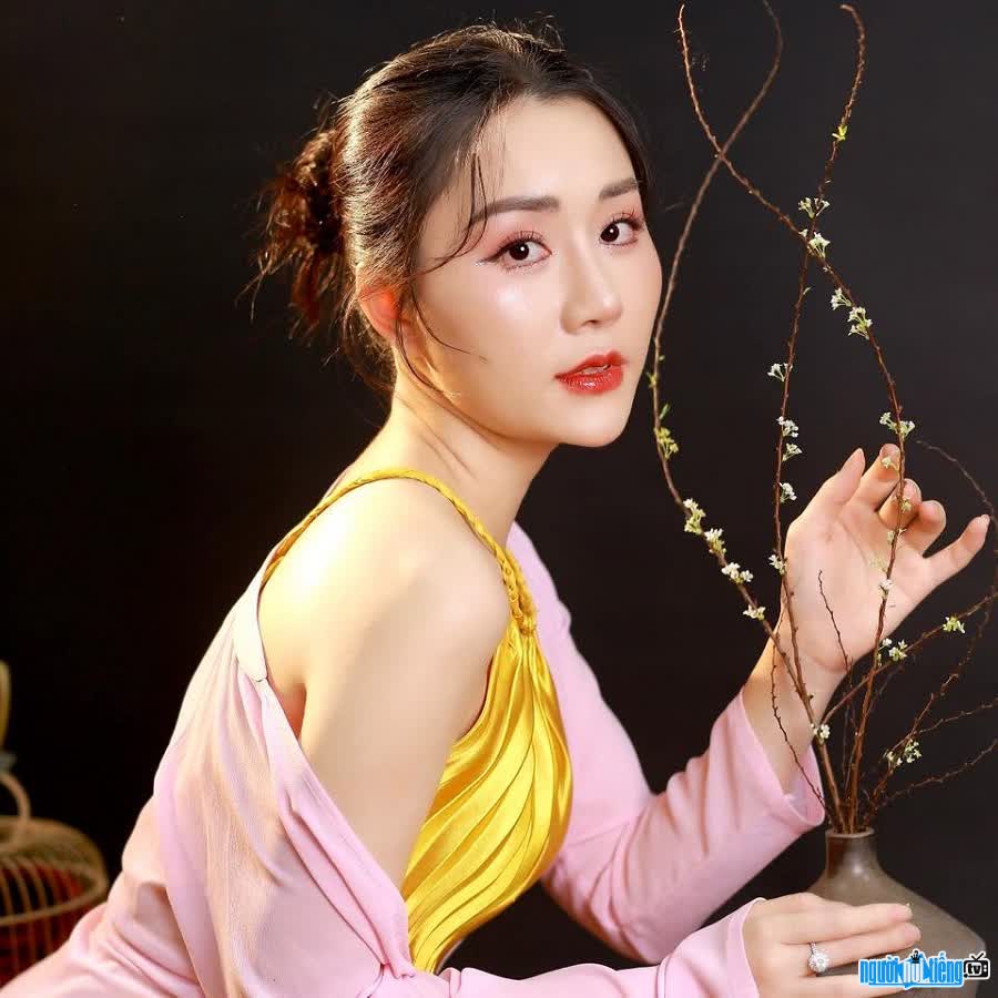 CEO Thai Thu Huong is both beautiful and capable