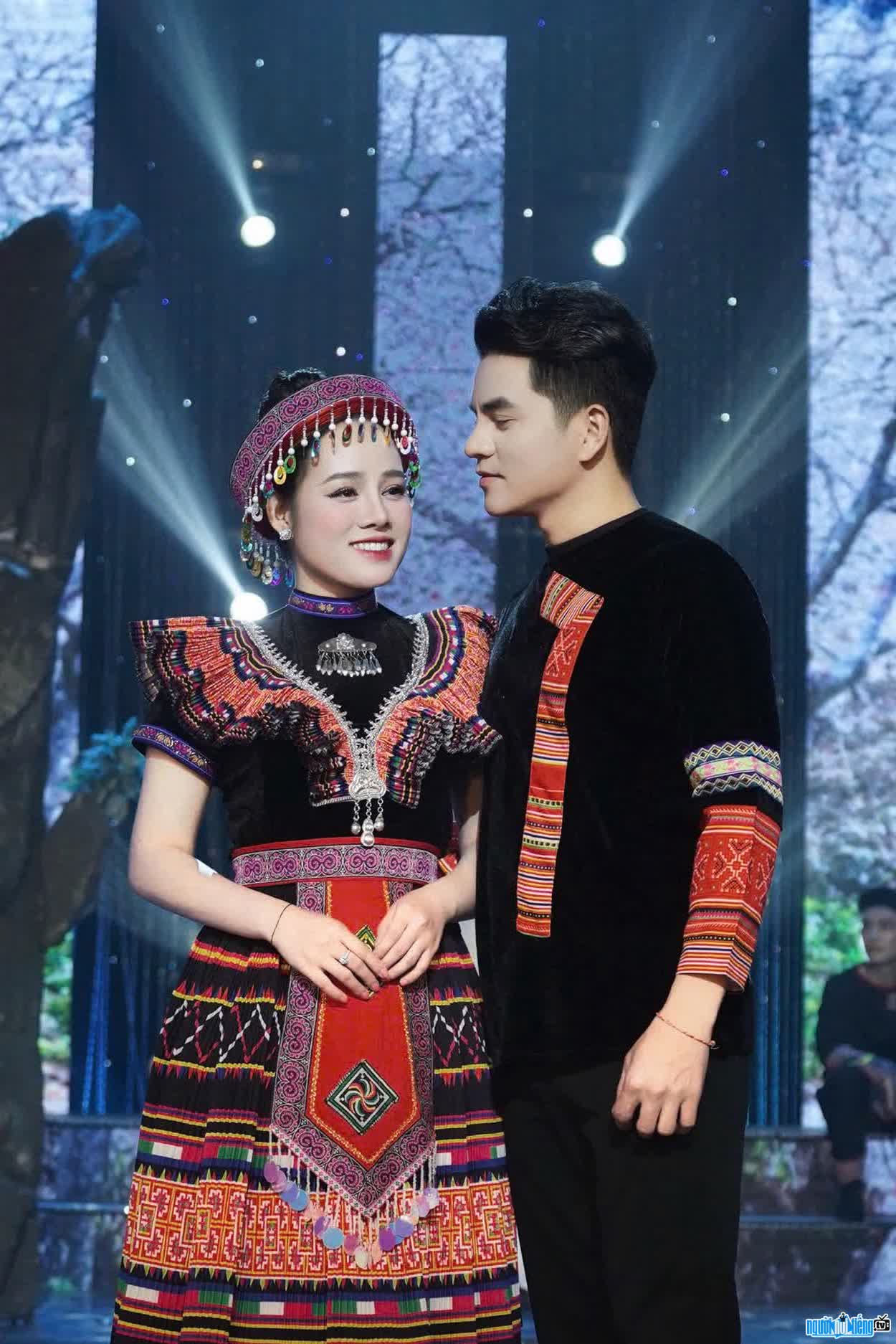 Hình ảnh Tịnh Y Thảo cùng chồng La Hoàng Quý