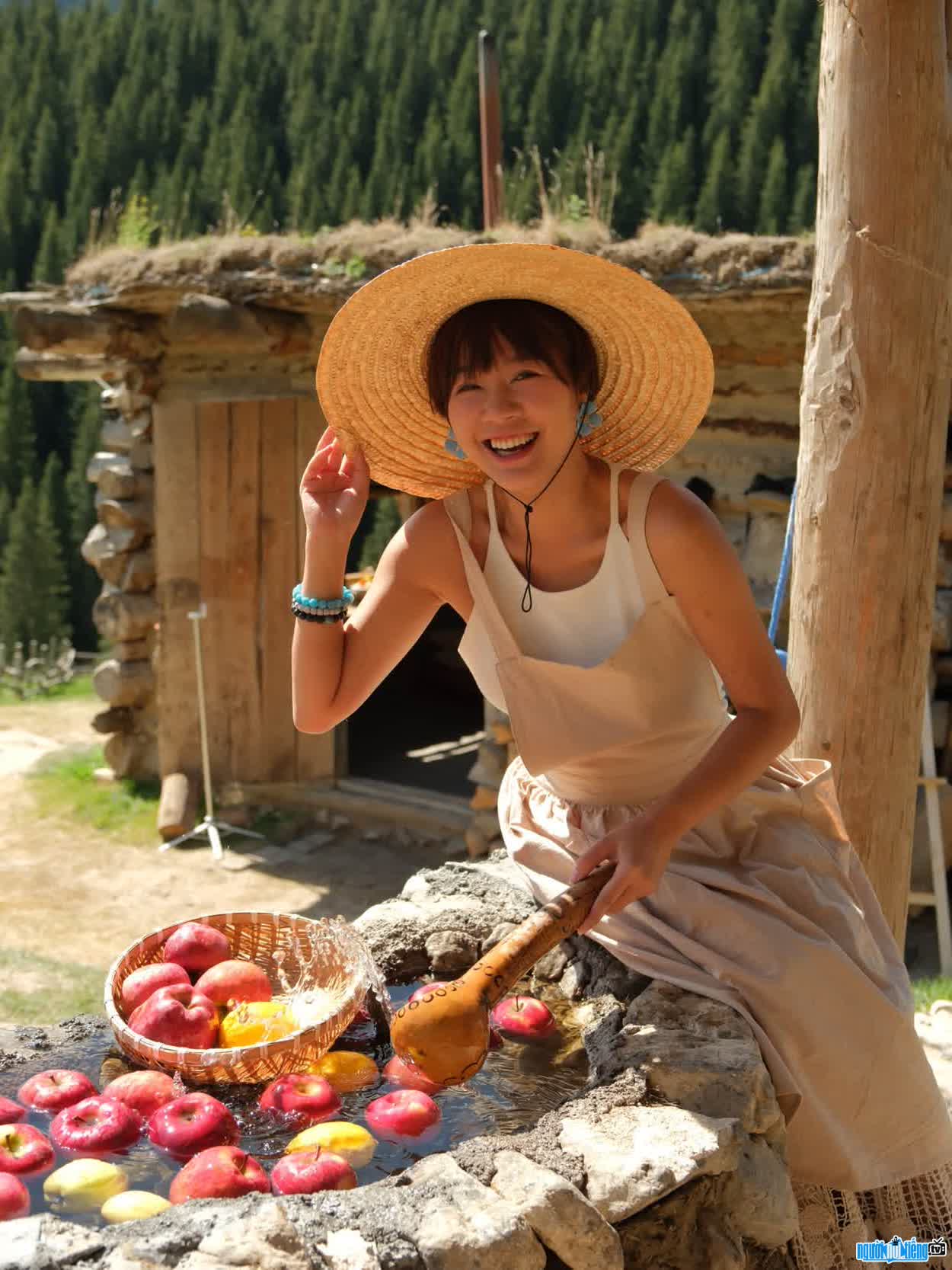 Radiant image of Kim Ngoc