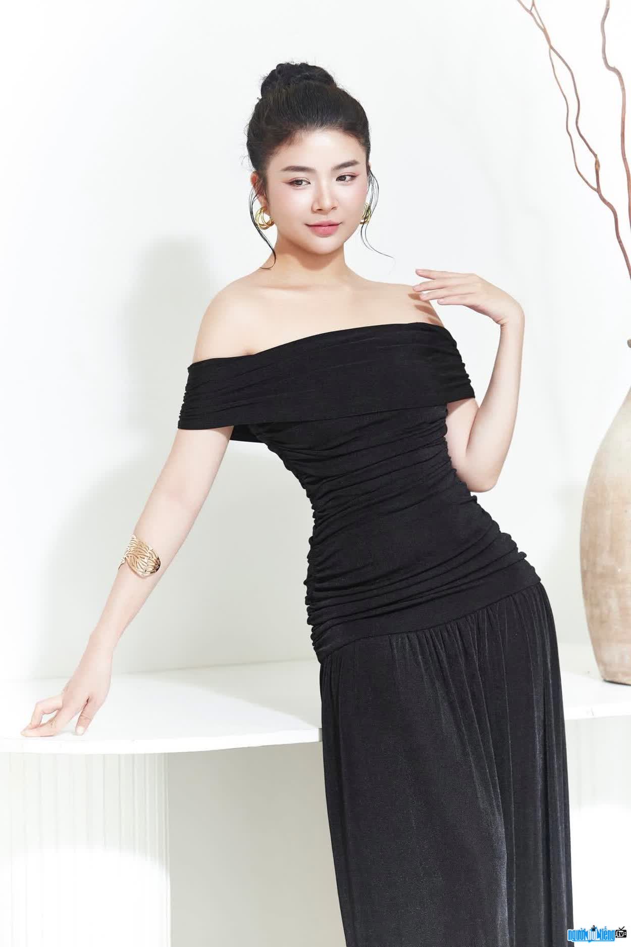 Doria Nguyen's latest images