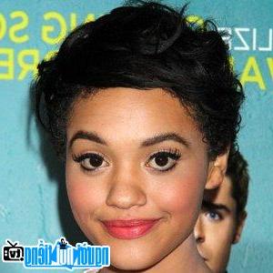Latest Picture of Television Actress Kiersey Clemons