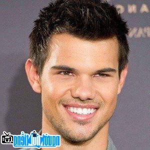 Một hình ảnh chân dung của Diễn viên nam Taylor Lautner