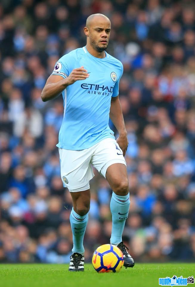 Vincent Kompany is currently a Man City fighter