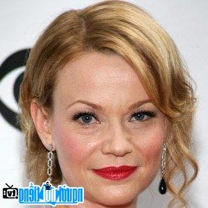 Latest Picture Of Actress Samantha Mathis