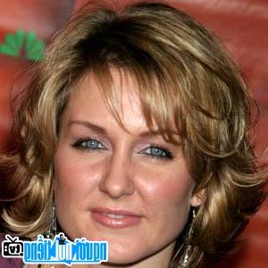 Portrait Photo of Amy Carlson