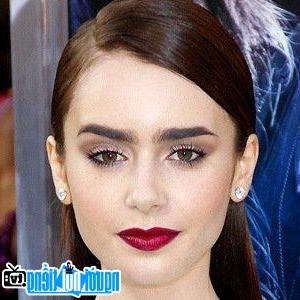 Foot Photo content Lily Collins