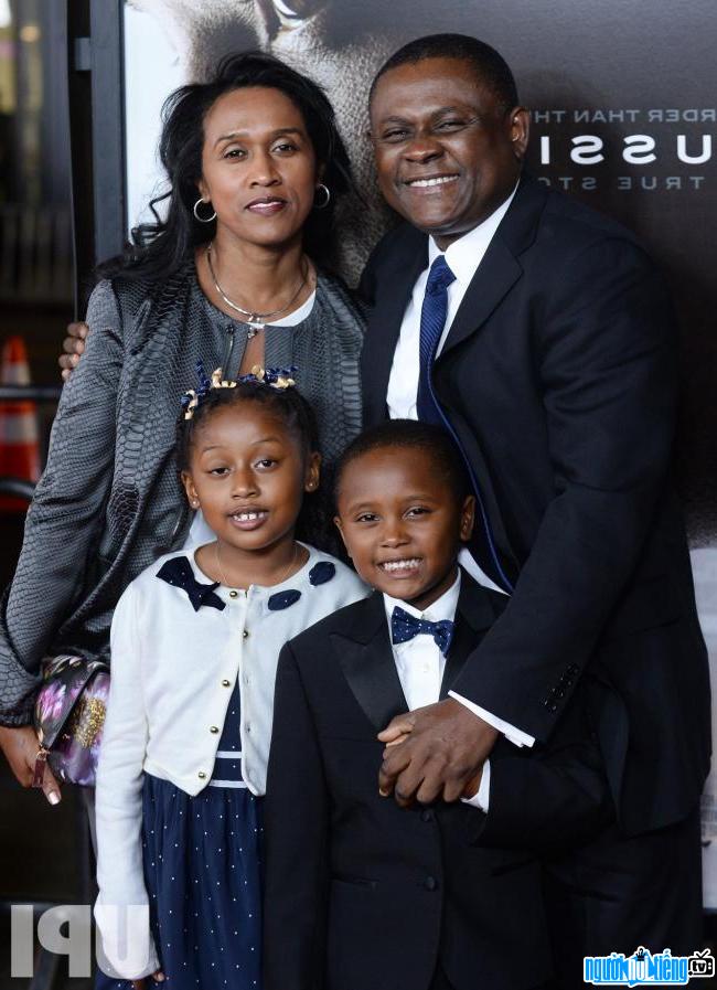 Picture of Dr. Bennet Omalu and his family