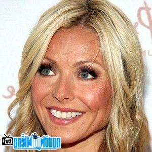 A new photo of Kelly Ripa- Famous TV presenter Stratford- New Jersey